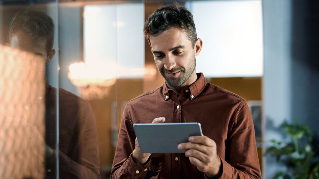Discover PeopleSoft FSCM 9.2 using new features of PS Query in PeopleTools 8.53