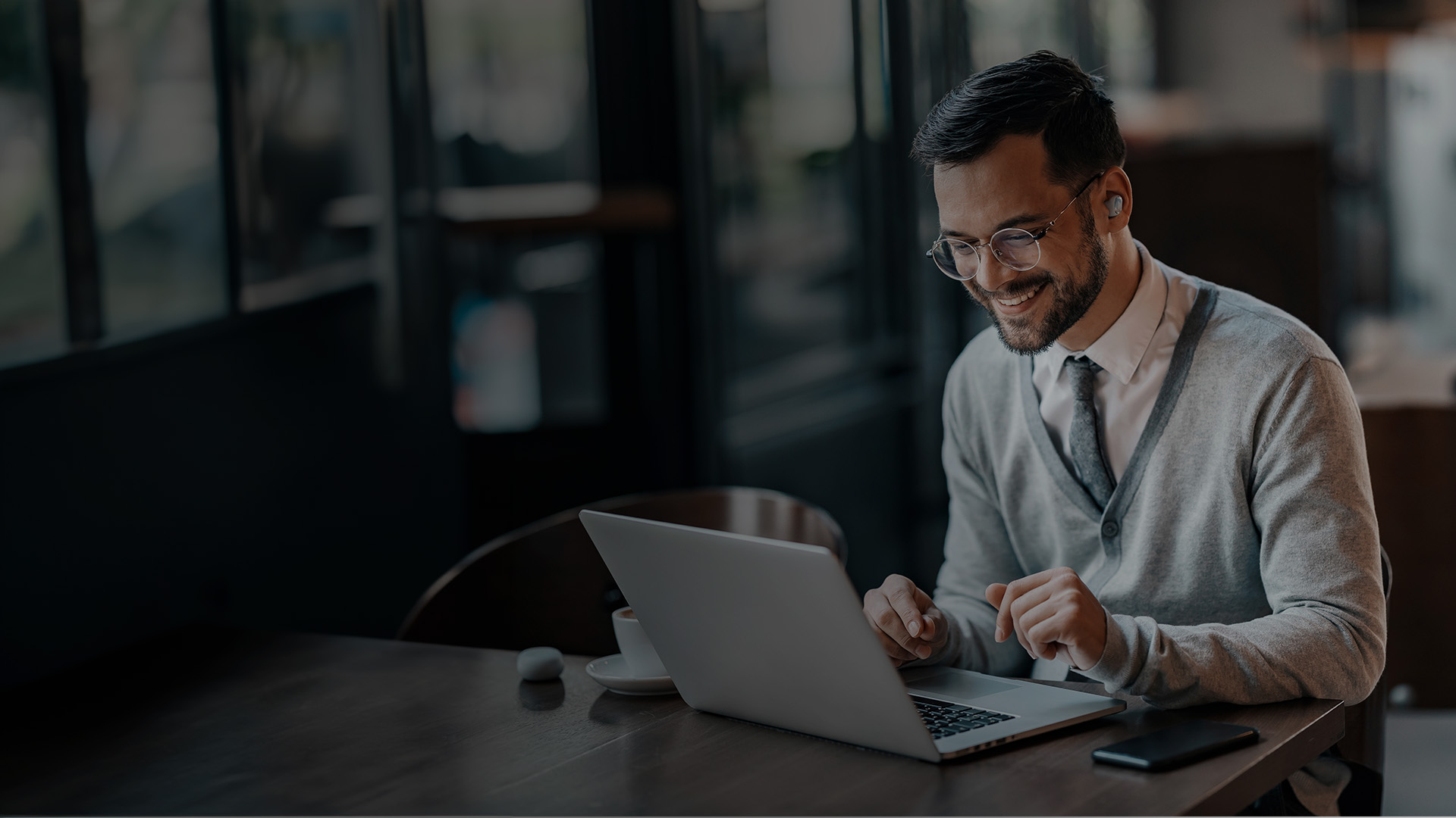 Reimagining Digital Workplace: A 5-step strategy to provide consumer world-like user experience