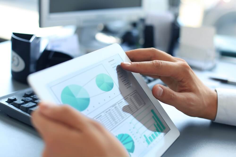 Data and Analytics Applied to Predict and Manage COVID