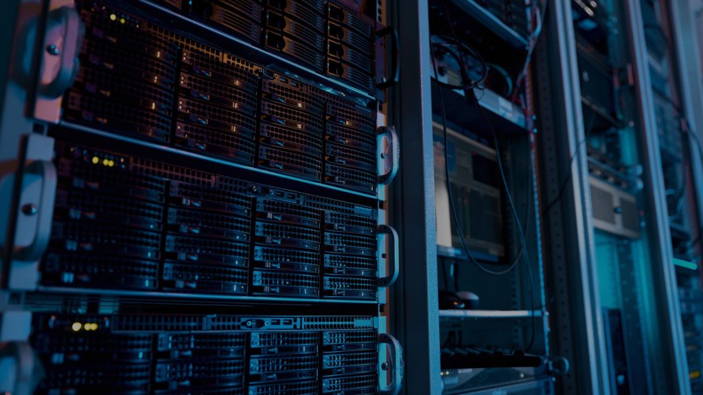 Exiting the Datacentre – How to Accelerate Enterprise Cloud Adoption