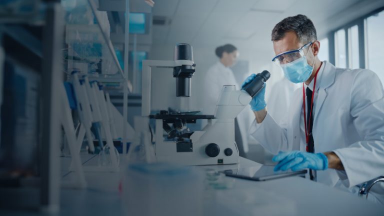 Accelerating Pharma Commercial Success: Strategic Use Cases of Generative AI in Pharma