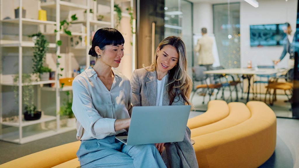Build the Unified Frontline with Hexaware & Backbase
