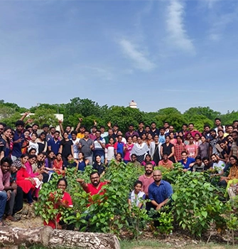 aboutus-stacked-media-csr-environment
