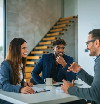 service-es-stacked-media-shaping-oracle